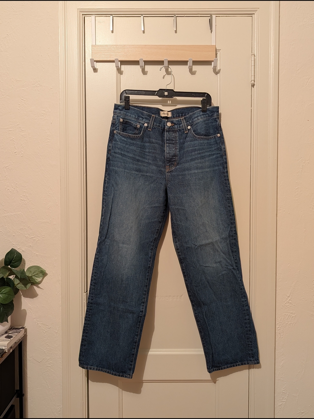Madewell Low Slung Straight Leg Jeans In Size 29 - Picture 7 of 10